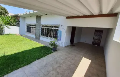 Ampla casa de 4 quartos no bairro dom bosco, bem na divisa com o bairro ressacada