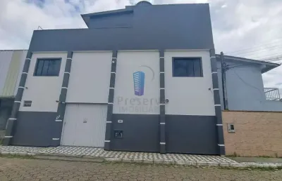 Casa triplex no bairro são judas com 1 suíte + 2 dormitórios