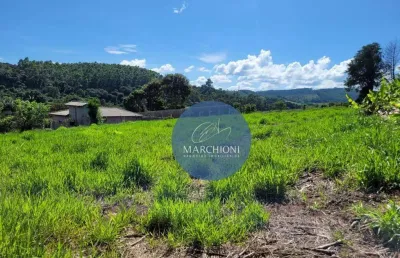 Chácara com lindo terreno de 11m², beira do asfalto em pinhalzinho!