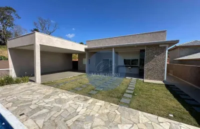 Três suítes, condomínio fechado e uma vista privilegiada!