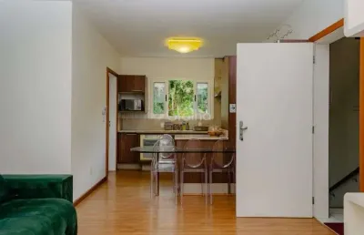 Descubra o seu novo lar no vivenda das palmeiras, um encantador apartamento à venda na lagoa da conceição, florianópolis. com uma localização privilegiada, o imóvel oferece fácil acesso a uma variedad