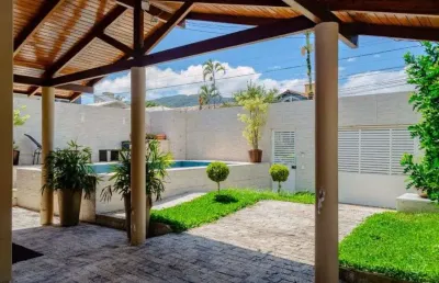 Conheça essa maravilhosa casa à venda na rua acadêmico reinaldo consoni, no bairro córrego grande, em florianópolis. com área total de 360m² e privativa de 200m², essa residência possui 3 dormitórios,