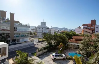 Descubra o seu novo lar no residencial dos baobás, localizado no charmoso bairro novo campeche, em florianópolis. este moderno apartamento de 1 dormitório oferece conforto e praticidade, ideal para qu