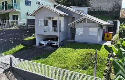 Casa com 3 quartos à venda na escola agrícola, blumenau , 193 m2 por r$ 899.000