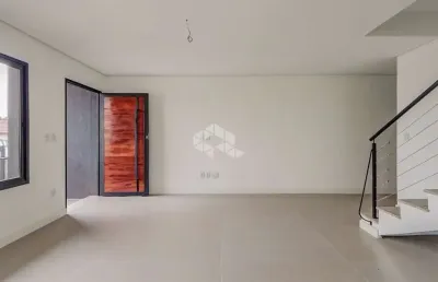 Sobrado com 3 suítes a venda no bairro chácara da pedras