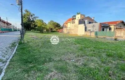 Terreno premium 1.400m² – localização estratégica entre centro e quatro ilhas