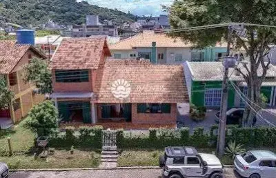 2 casas aconchegantes a 370m da praia de quatro ilhas – conforto e lazer