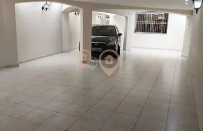 Sobrado com 240m² com 5 quartos/ 4 vagas/ piscina - chacara sto antonio