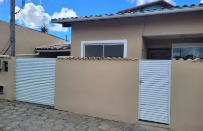 Casa em condomínio para locação em são pedro da aldeia, fluminense, 2 dormitórios, 1 suíte, 2 banheiros, 1 vaga
