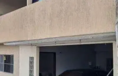Vende-se excelente casa na colonia agricola sucupira