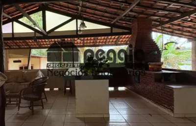 Chácara urbana – 2.200 m² com casa ampla e lazer completo