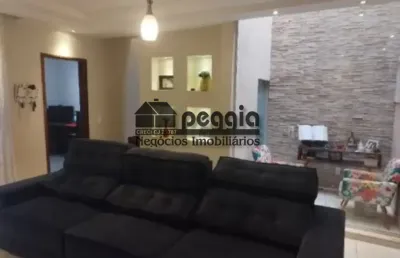 Sobrado com 5 quartos à venda, 182m² - núcleo bandeirante