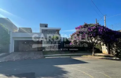Venha morar na casa dos seus sonhos! com 358 m2 de terreno, 3 dormitórios. aceita permuta!