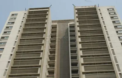 Maravilhoso apartamento com 3 suítes,2 vagas , andar alto