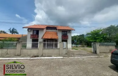 Casa com 6 quartos à venda na santos reis, 157, barra da lagoa, florianópolis por r$ 2.500.000