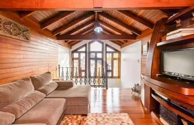 Sobrado com 3 dormitórios à venda, 307 m² por r$ 1.550.000,00 - portão - curitiba/pr