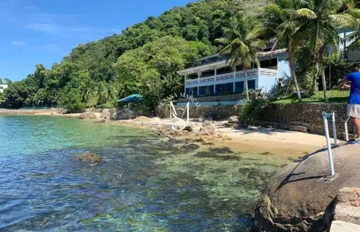 Casa em condomínio fechado com 8 quartos para alugar na Avenida Almirante Júlio César de Noronha, 2, Mombaça, Angra dos Reis