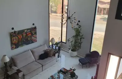 Belissima casa cond. ninho verde 1 - 04 suítes terreno de 1100mts .