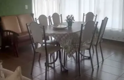 Vendo casa ninho verde 01 com três dormitórios com suíte  valor e r$ 465mil porangaba sp. aceita  fiananciamento bancario