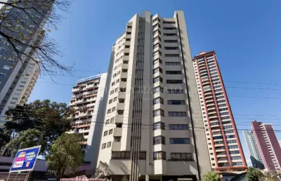 Apartamento com vista deslumbrante e elevador privativo no juvevê !