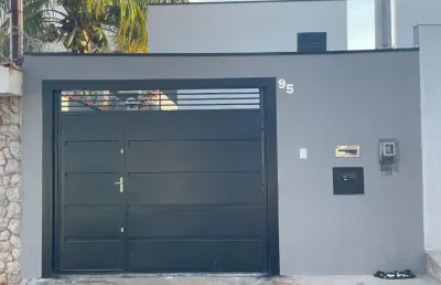 Casa 3 dorm, churrasqueira e quintal planalto verde