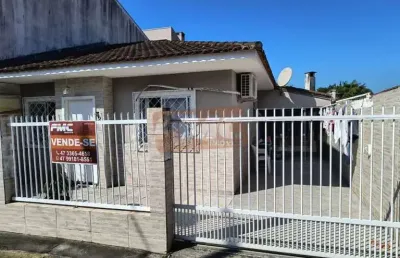 Casa 02 dormitórios para venda no bairro centro em camboriú