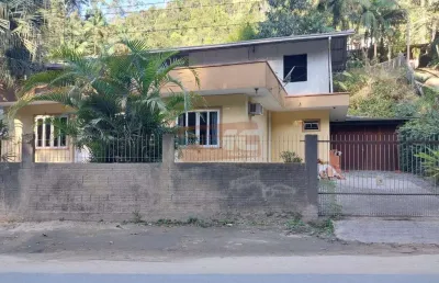 Casa com 4 quartos à venda na Rua Marmeleiro, Rio Pequeno, Camboriú