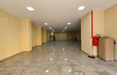 Ponto comercial para alugar na Rua Salvatori, 101, Centro, São Gonçalo