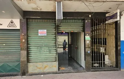 Ponto comercial para alugar na Rua Salvatori, 11, Centro, São Gonçalo