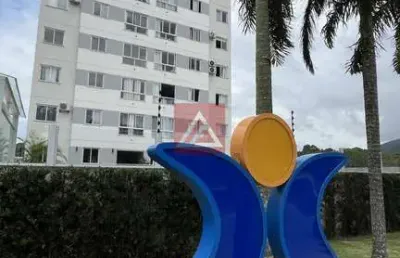 Apartamento de dois quartos com suíte no rio caveiras biguaçu