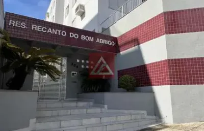 Cobertura com quatro quartos e lindo terraço vista mar no abraão