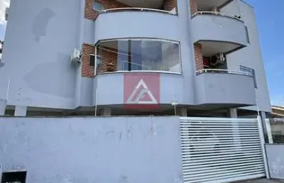 Apartamento mobiliado de três quartos com suíte em biguaçu