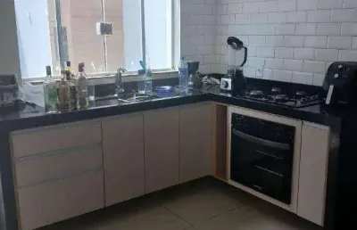 Casa em condomínio com 2 dormitórios à venda, 95 m² por r$ 530.000 - condomínio guarujá - salto/sp