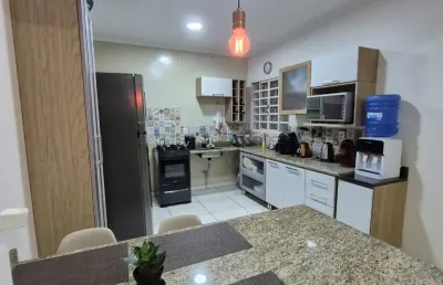 Casa com 2 quartos à venda no Wanel Ville, Sorocaba 