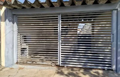 Casa com 2 quartos para alugar na rua hungria, 529, jardim das nações, salto por r$ 1.600