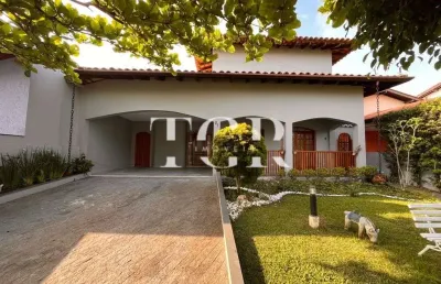 Casa à venda em condomínio alto padrão com 4 dormitórios e 210m² - bertioga/sp