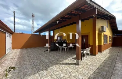 Casa à venda bem localizada com 2 quartos e 155m² - bertioga/sp