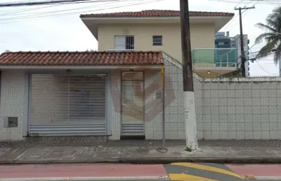 Sobrado no centro de bertioga – 3 dormitórios à 150 m da praia!