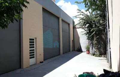Casa comercial à venda na Rua Diogo Vaz, Cambuci, São Paulo