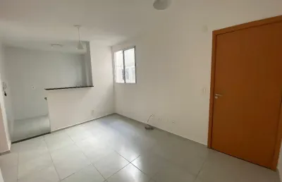 Apartamento de 2 quartos reformado, box no banheiro e preço de oportunidade