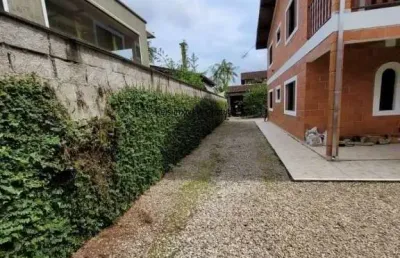 Casa em condomínio fechado com 4 quartos à venda em Ressaca, Ubatuba 