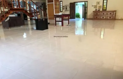 Casa a venda no itagua ubatuba com 1.081,00mts2 de terreno de esquina.