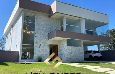 Imponente residência de alto padrão com 5 quartos e 5 suítes em condomínio exclusivo de jambeiro-sp.