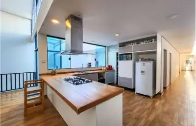 Casa tipo para venda em vila anglo brasileira com 6 quartos, sendo 1 suíte, 370m²