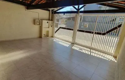 Casa jardim oriente poucos metros do shibata reformada