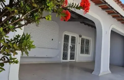 Casa com 3 quartos à venda no Jardim Petrópolis, Cuiabá 