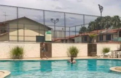 Condomínio fechado de sobrado de 3 quartos com 178 m2
