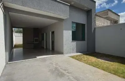 Casa 3 quartos sendo 1 suíte no setor bairro cardoso