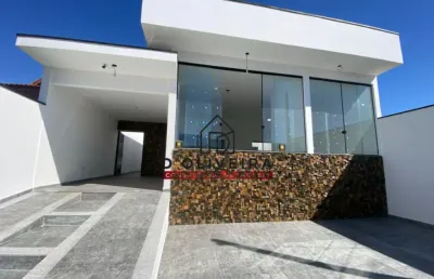 Casa térrea com piscina e 3 suítes à venda no balneário samburá - peruíbe - sp