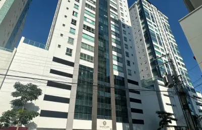 Apartamento no centro de balneário decorado e equipado